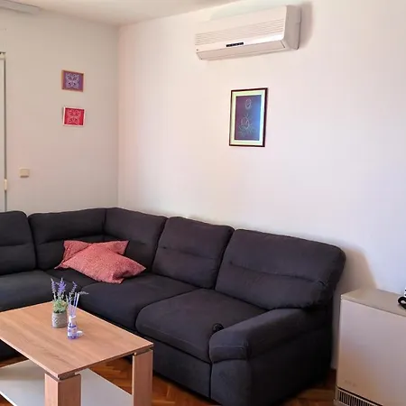 公寓 Apartman Baska Voda *