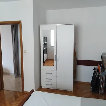 公寓 Apartman Baska Voda *