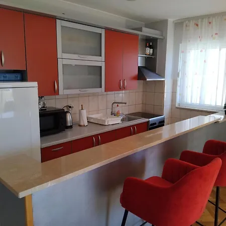 公寓 Apartman Baska Voda