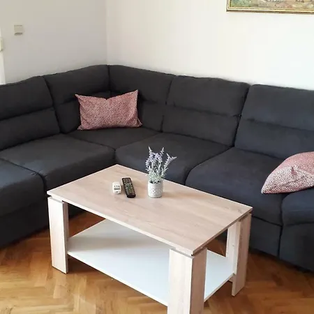 Apartment Apartman Baska Voda